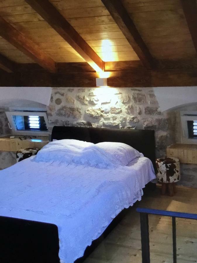 Villa Stein Haus Pirovac Esterno foto